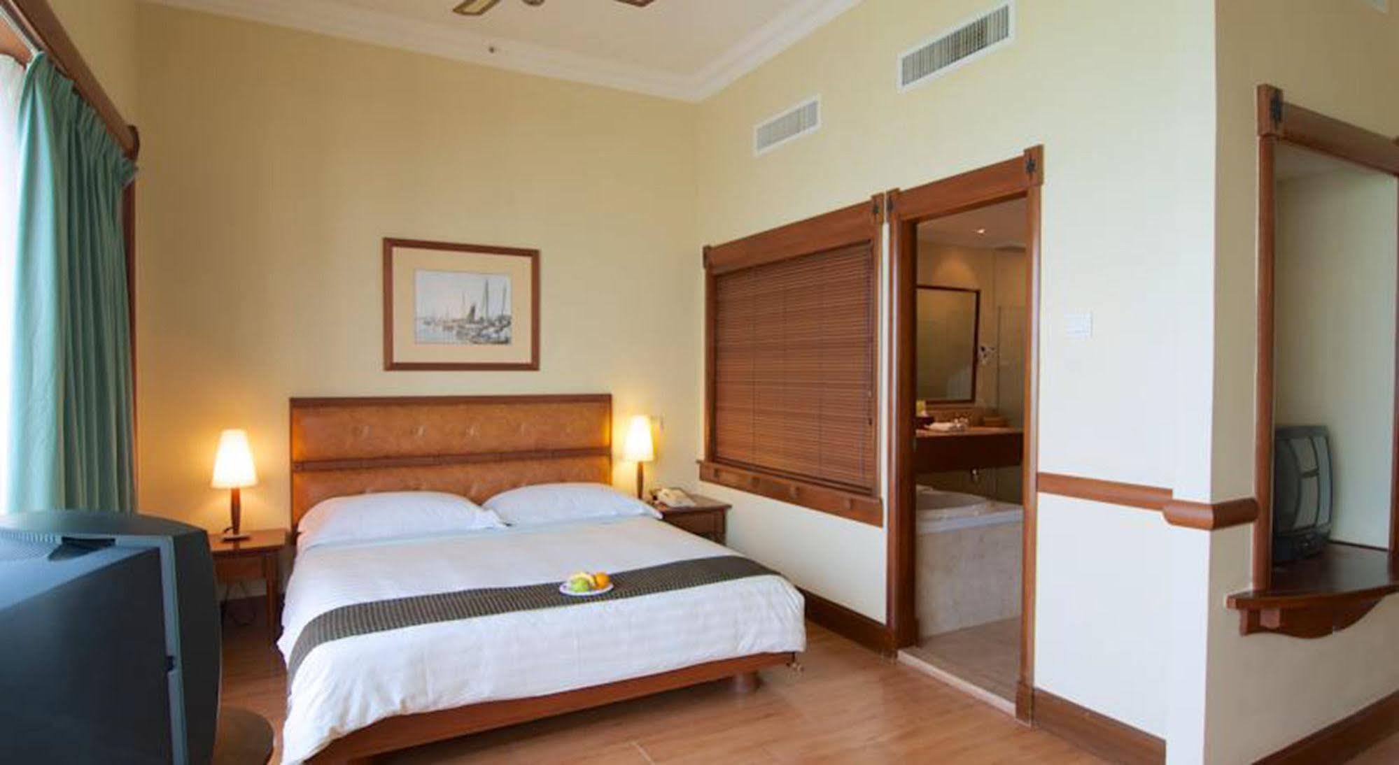 Hotel The Millen Penang, Autograph Collection George Town Exteriér fotografie A room at the hotel